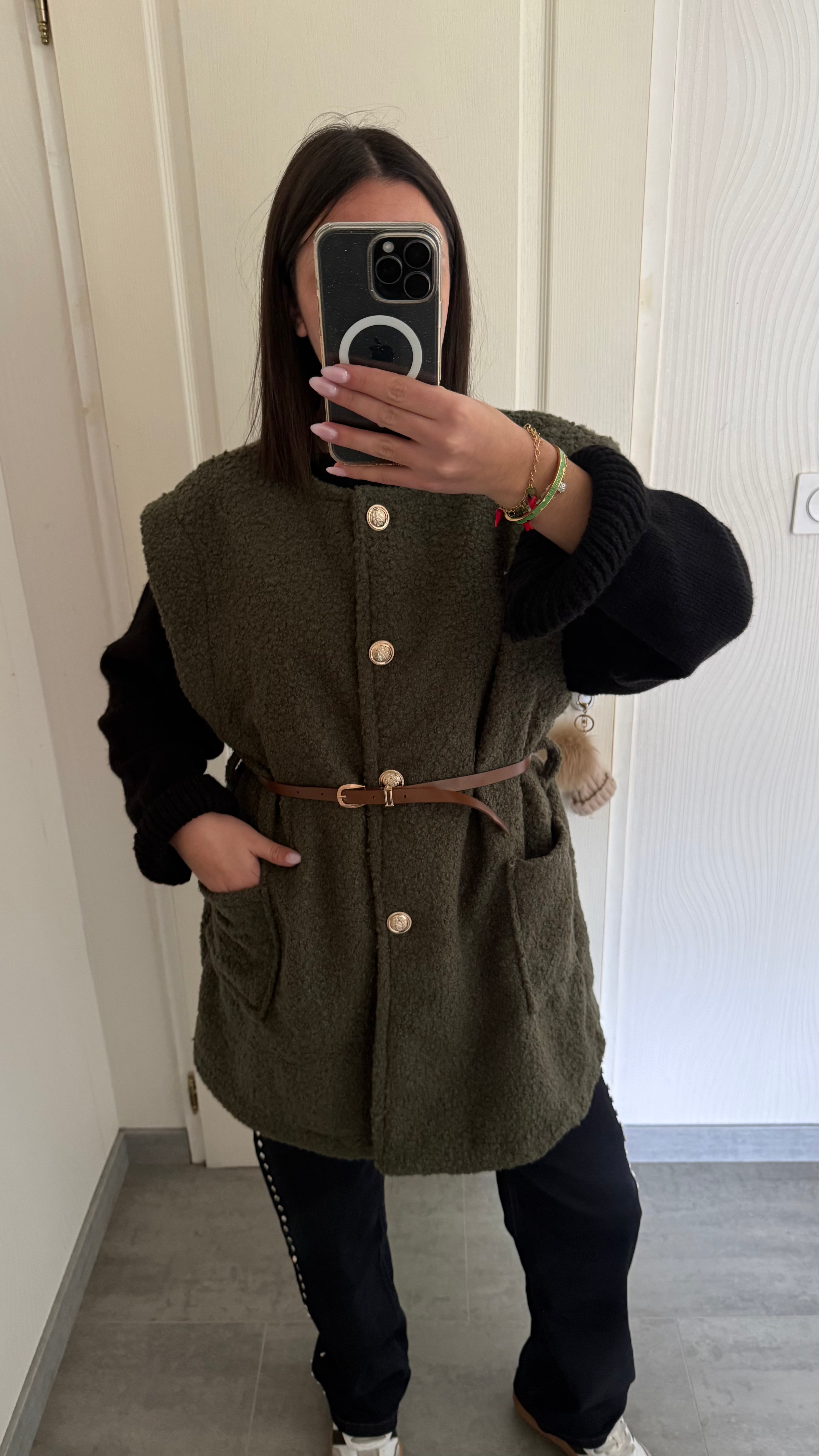 veste sans manche ceinturée