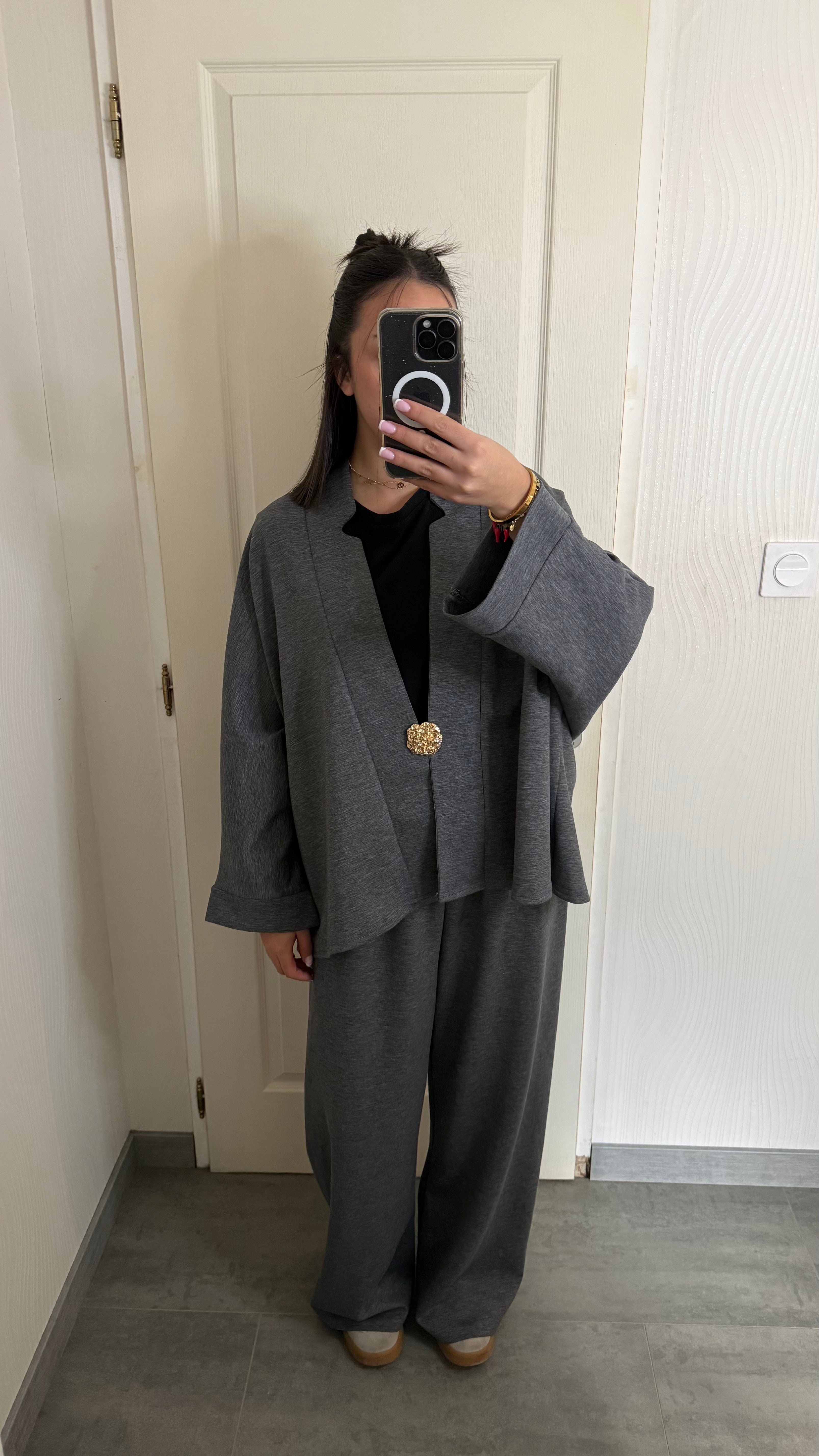 ensemble avec broche