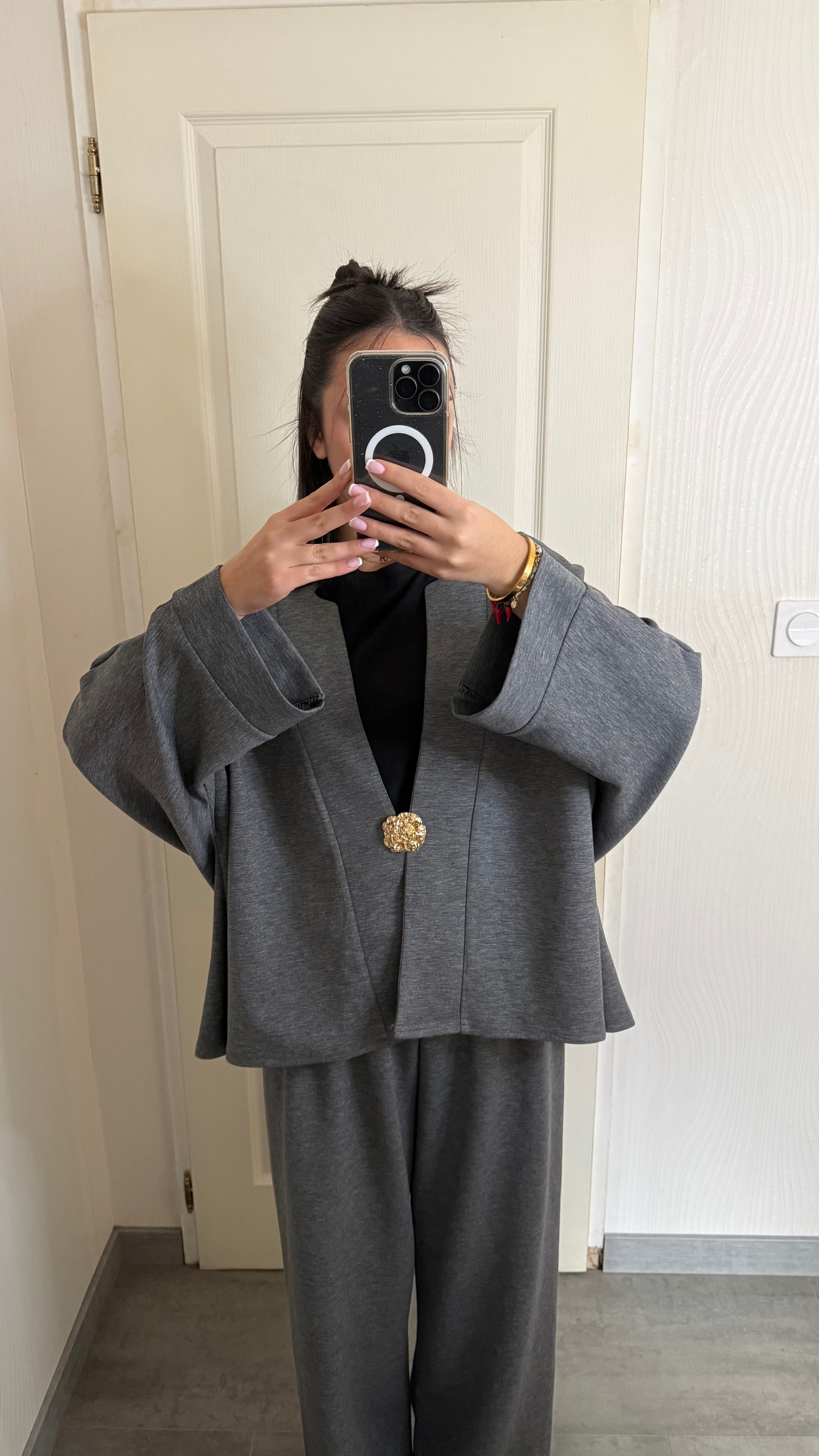 ensemble avec broche