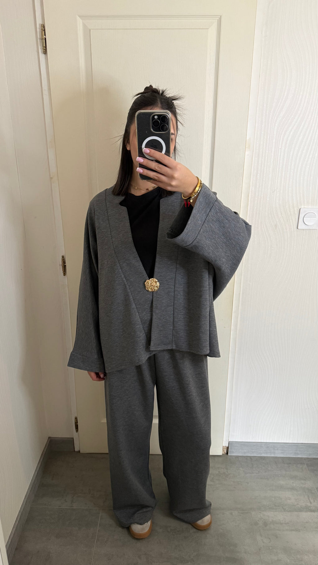 ensemble avec broche
