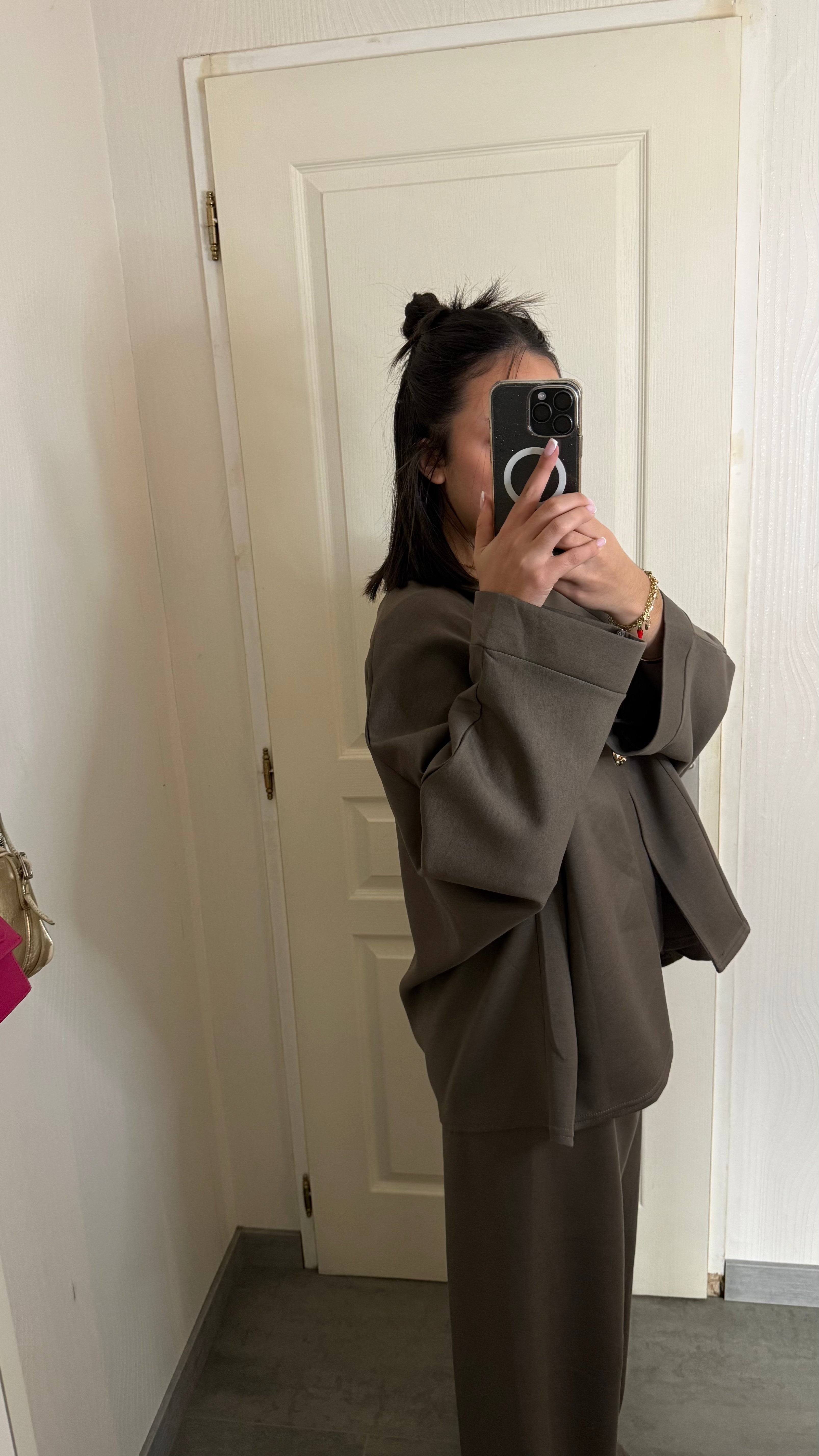 ensemble avec broche