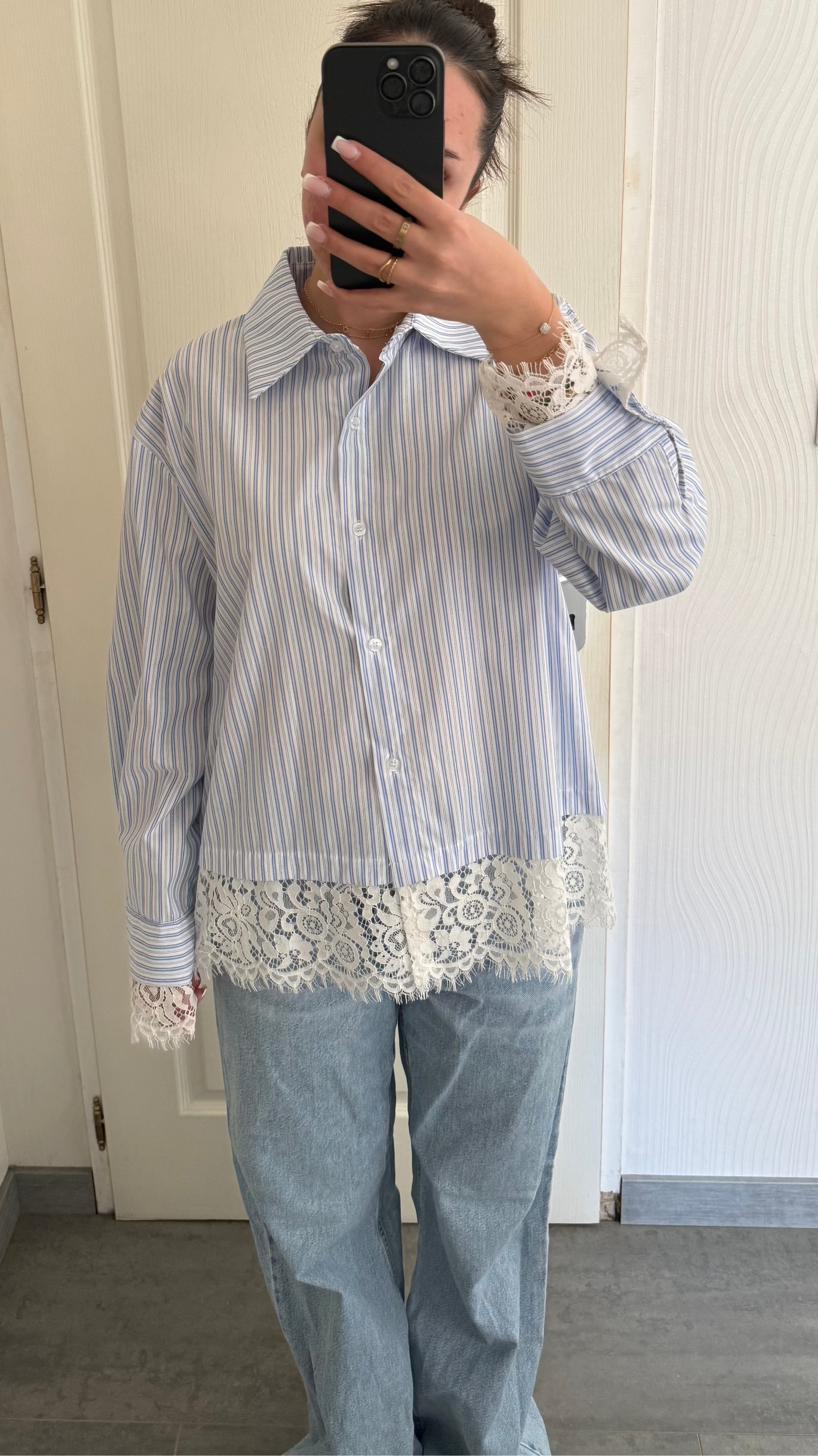 chemise à dentelle