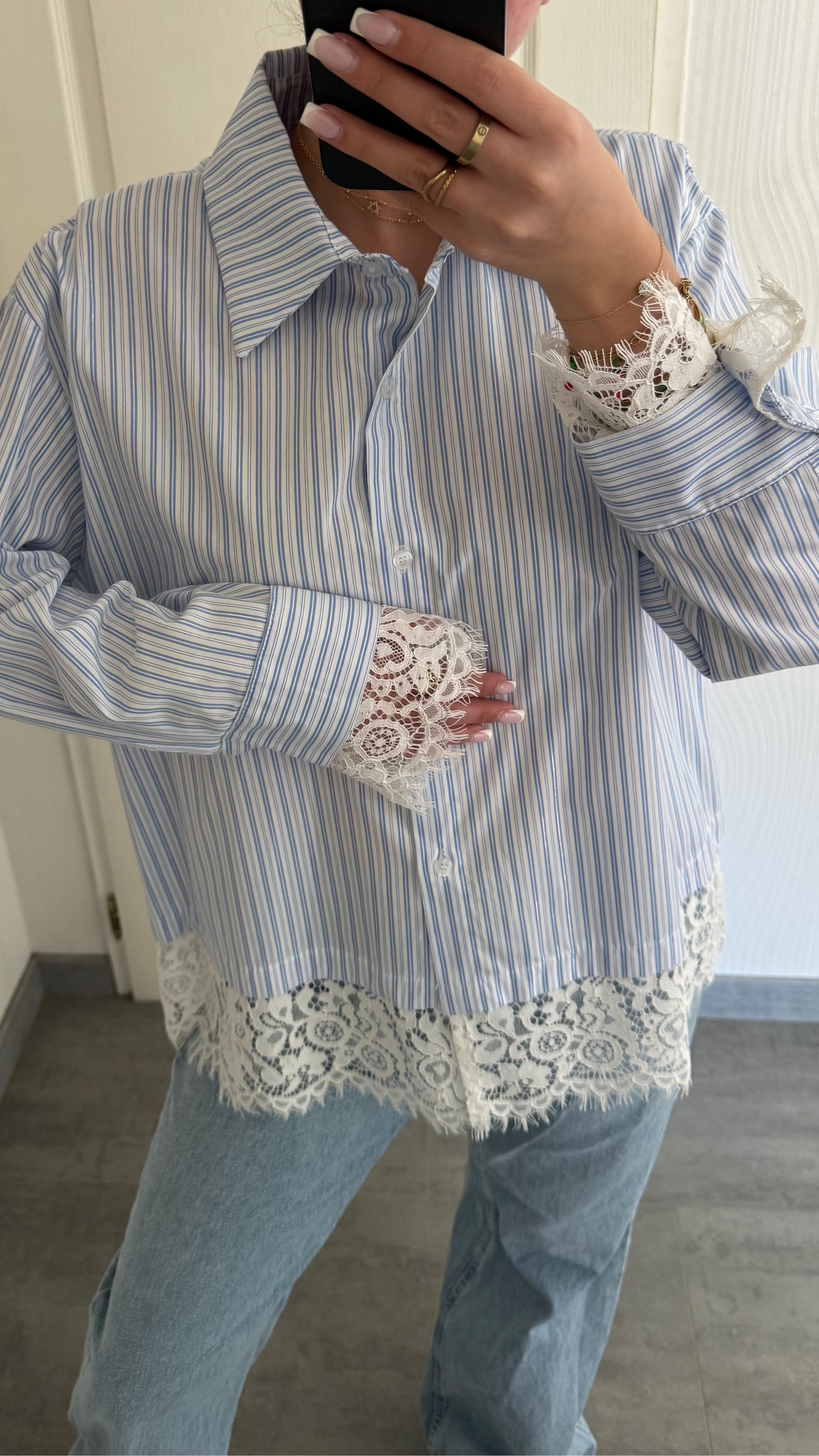 chemise à dentelle