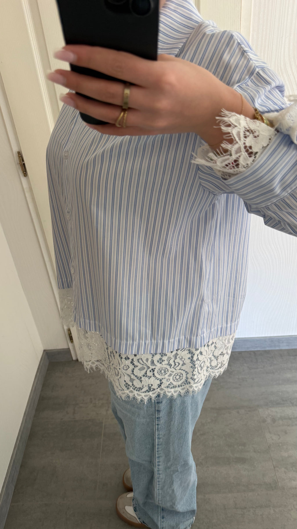 chemise à dentelle