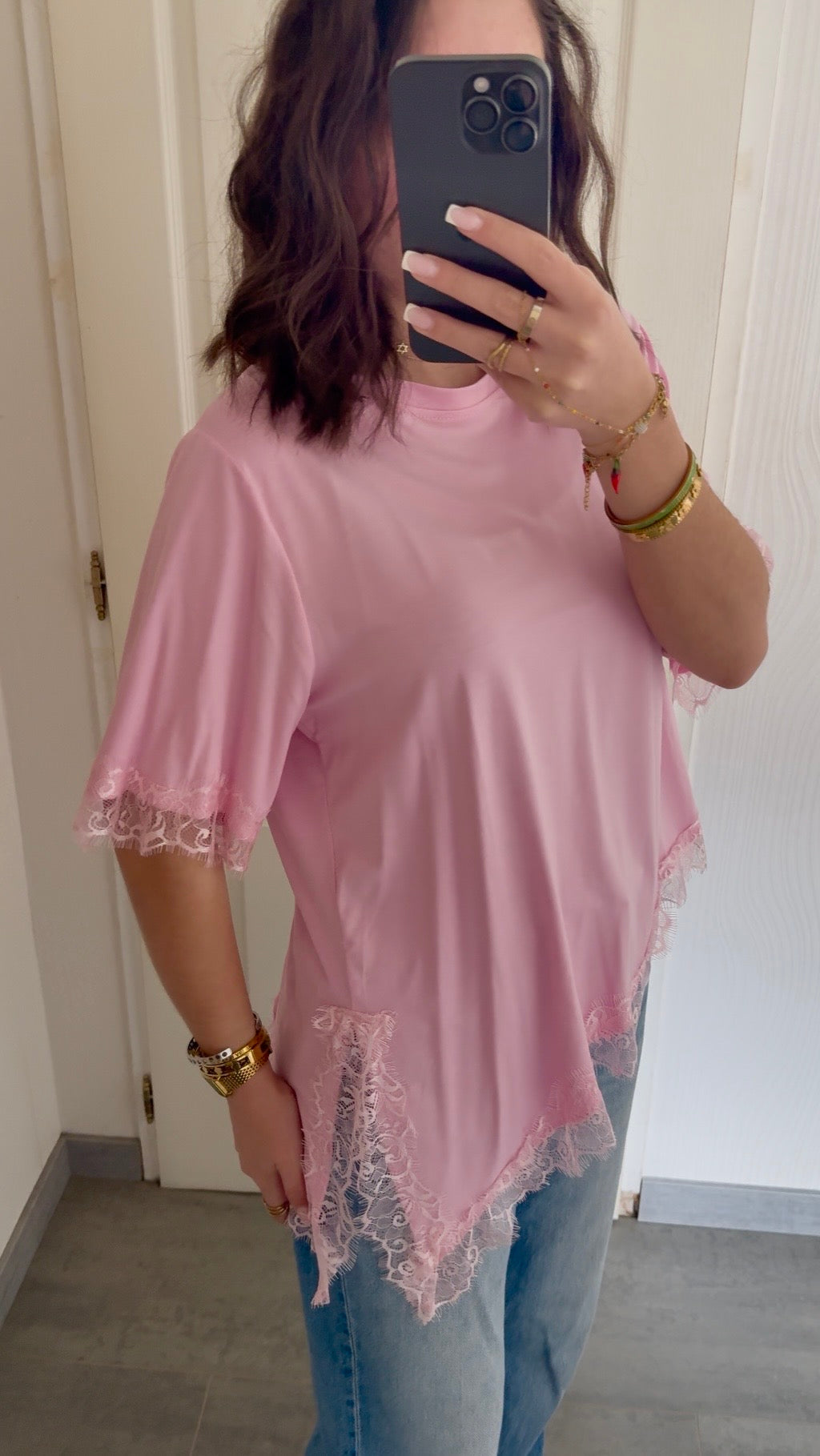 tee-shirt asymétrique dentelle